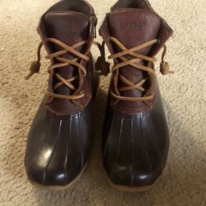 SPERRY water proof great used Condition boots❤️💜🦋 sz 6.5
